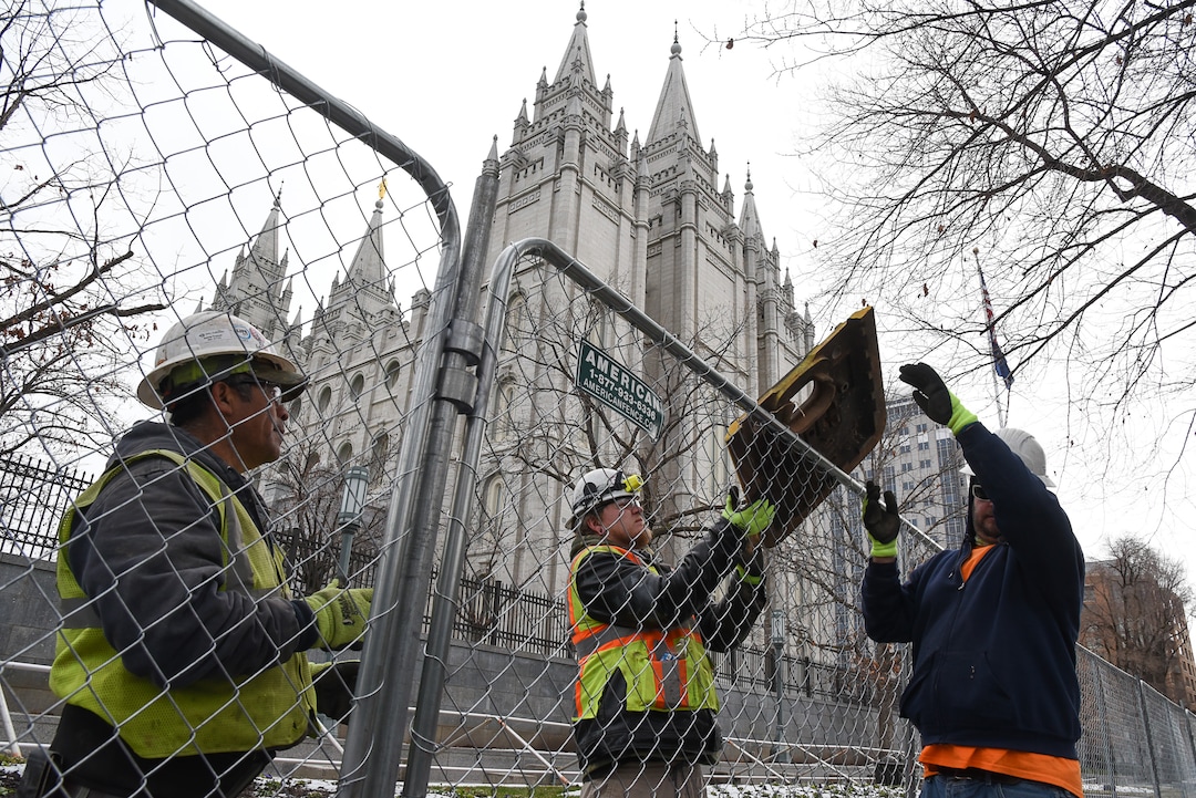 (Francisco Kjolseth  |  The Salt Lake Tribune)  Crews begin to prepare the grounds for the 4-year renovation of the Salt Lake Temple and Temple Square on Thursday, Jan. 2, 2020.