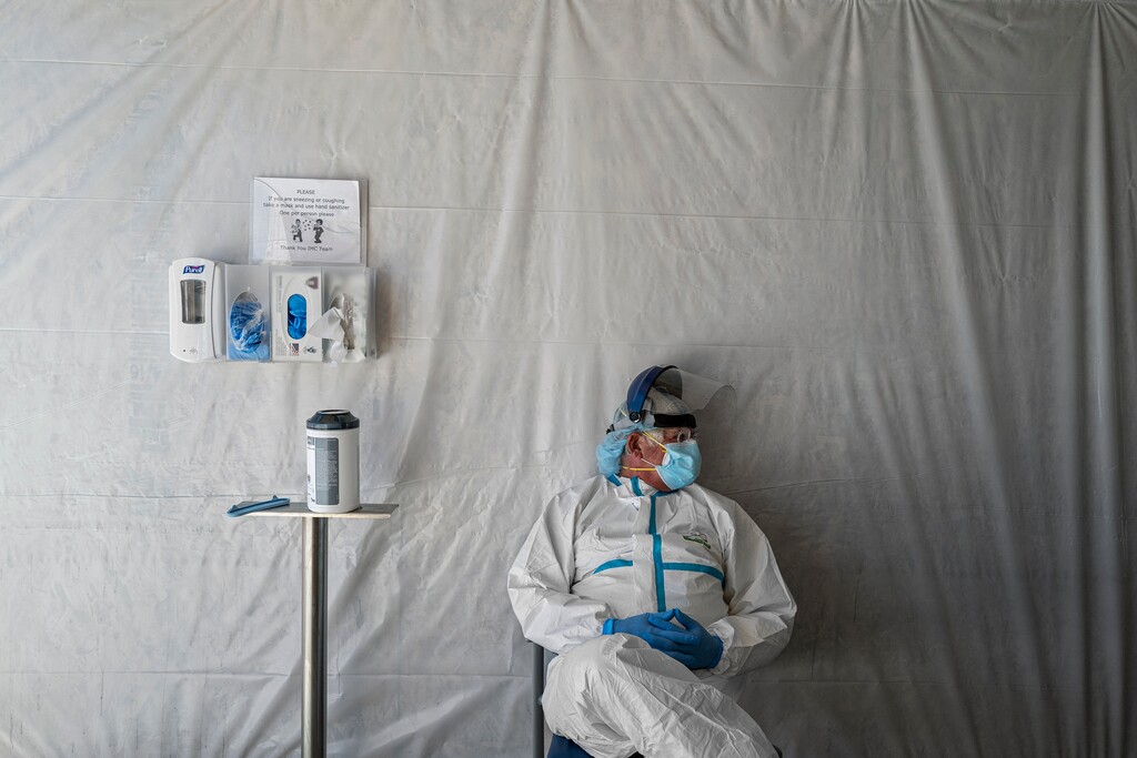 (Adriana Zehbrauskas | The New York Times)
A doctor waits to administer coronavirus tests inside a tent at the Gallup Indian Medical Center in Gallup, N.M., on May 26, 2020. "The Navajo have had more people infected with the coronavirus per capita than any state in the country," writes Nicholas Kristof.