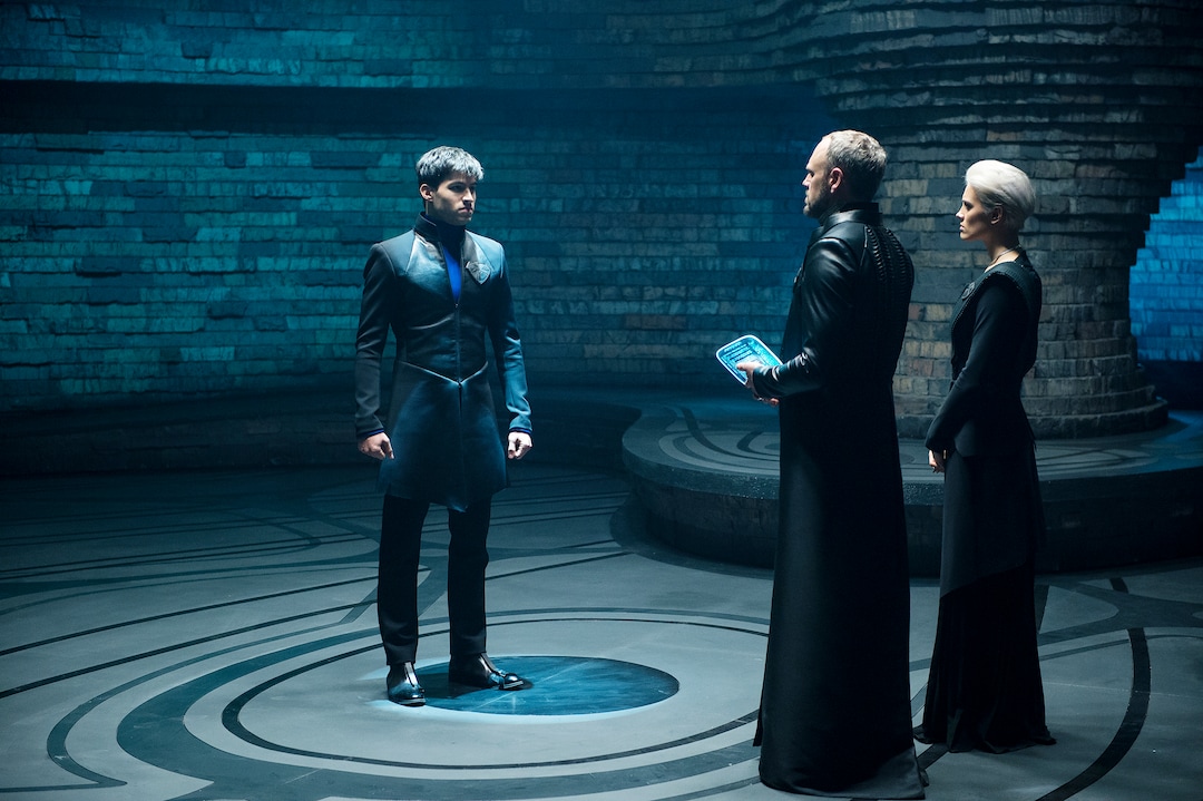 (Photo courtesy of Steffan Hill/Syfy) Cameron Cuffe as Seg-El, Elliot Cowan as Daron-Vex, and Wallis Day as Nyssa-Vex in “Krypton.”