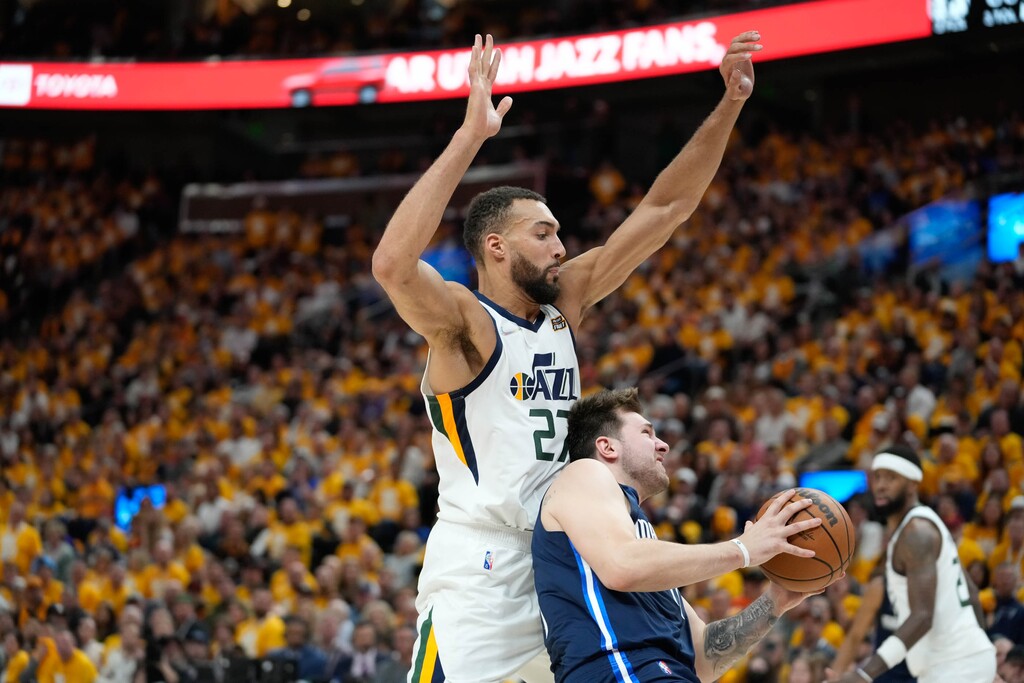 (Francisco Kjolseth | The Salt Lake Tribune) Utah Jazz center Rudy Gobert (27) blocks Dallas Mavericks guard Luka Doncic (77) during Game 4 of an NBA basketball first-round playoff series, Saturday, April 23, 2022, in Salt Lake City.