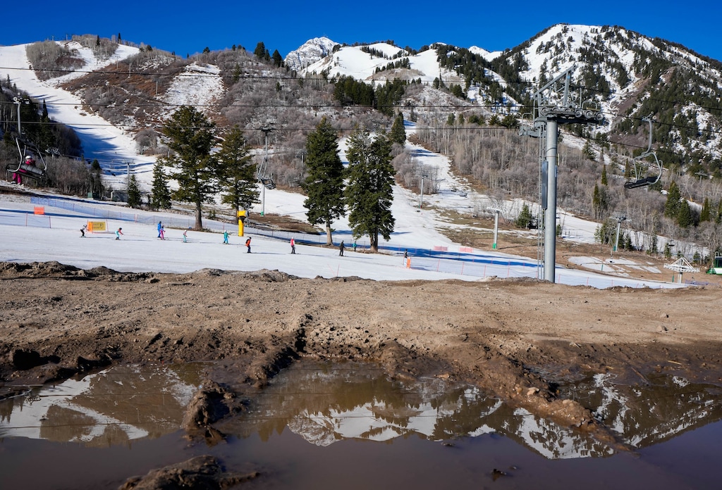 (Francisco Kjolseth | The Salt Lake Tribune) A record-warm winter faces record-high temperatures this week as people take to the slopes at Snowbasin Resort on Wednesday, March 18, 2026.