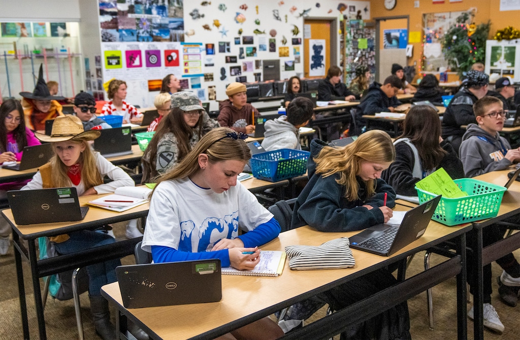 (Rick Egan | The Salt Lake Tribune) Students work during a class at Butler Middle School on Tuesday, Oct. 31, 2023. Canyons School District, which includes Butler, joined a growing wave of lawsuits against social media giants last month.