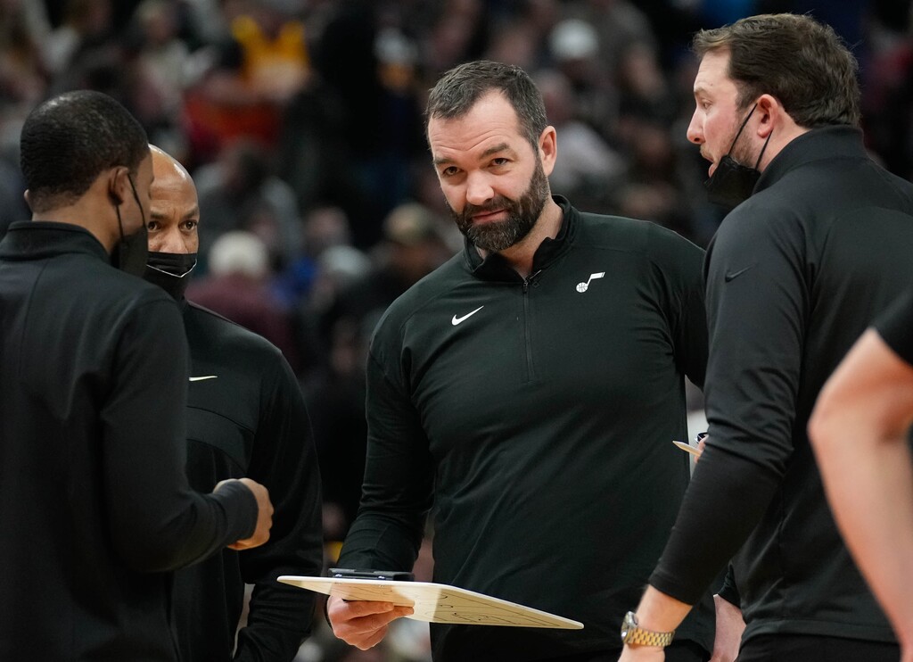 (Francisco Kjolseth | The Salt Lake Tribune) Alex Jensen, center, is set to become the next Utah men's basketball head coach, according to an ESPN report. Jensen has served as an NBA assistant coach with the Utah Jazz and the Dallas Mavericks in recent years.