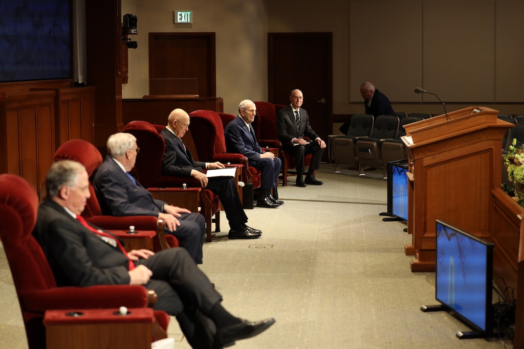 (Photo courtesy of The Church of Jesus Christ of Latter-day Saints)
General Conference begins at a small auditorium in the Church Office Building with top leaders socially distanced amid the coronavirus pandemic.