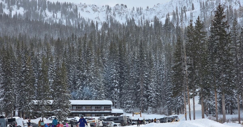 (Fox 13 News) A child was killed Thursday after getting caught in an avalanche while skiing with her family at the Brighton Ski Resort.