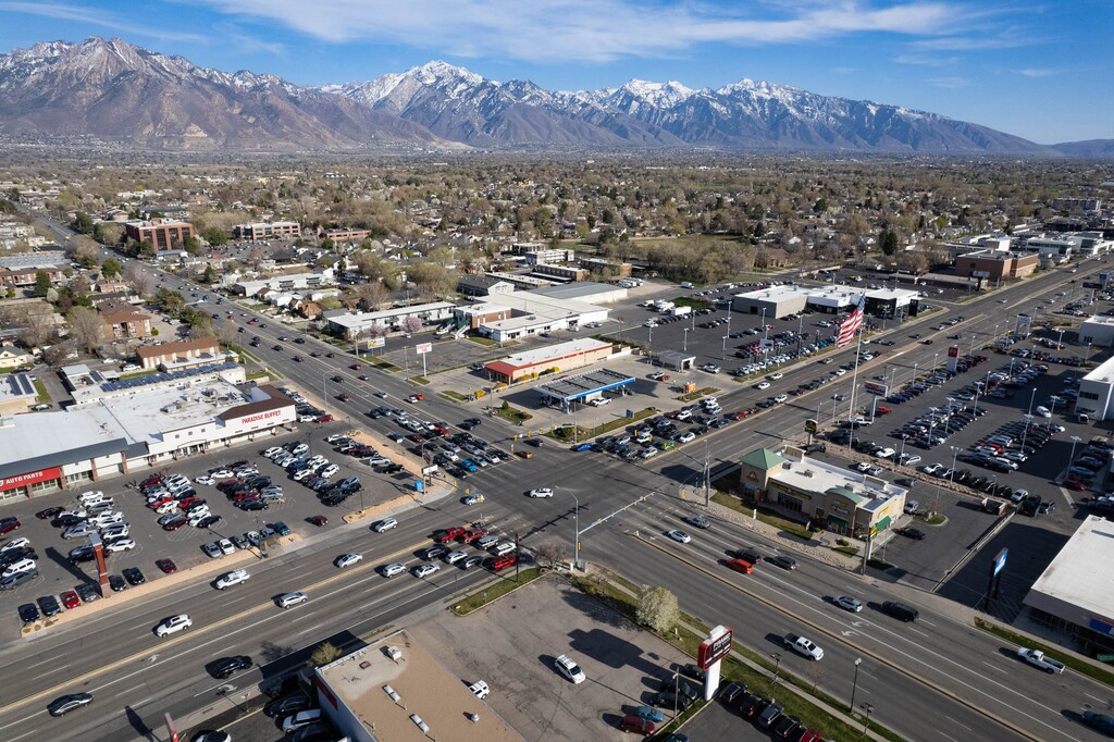 (Francisco Kjolseth | The Salt Lake Tribune) The intersection at State Street and 4500 South in Murray, one that sees some of the most accidents each year in Utah, is pictured on Friday, April 8, 2022. 