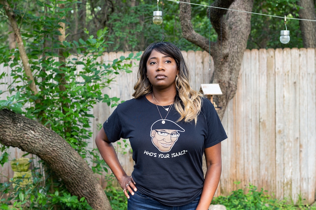 (Cindy Elizabeth | The New York Times) Elaina Cary-Fehr at her home in Austin, Texas, on Aug. 5, 2021. Cary-Fehr's father, Isaac, was transferred to a long-term care facility after being hospitalized with COVID-19 in June.