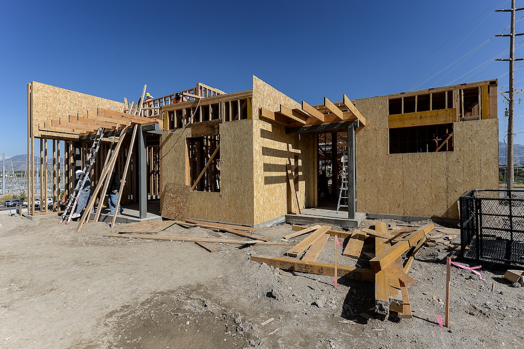(Francisco Kjolseth  |  The Salt Lake Tribune)  Construction crews work on the site of the half-finished mosque going up in West Jordan at 984 W 9000 South on Tuesday, Oct. 1, 2019.