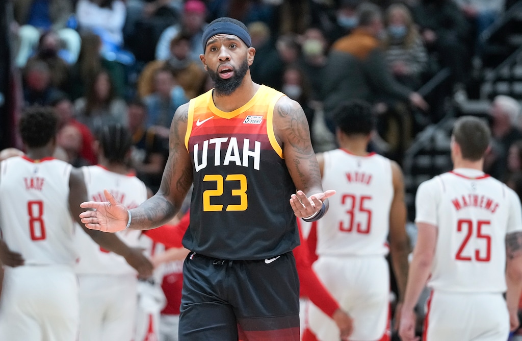 (Leah Hogsten | The Salt Lake Tribune)  Utah Jazz forward Royce O'Neale (23) looks to the coaching staff during a timeout as the Utah Jazz host the Houston Rockets at Vivint Arena, Jan. 18, 2022. 