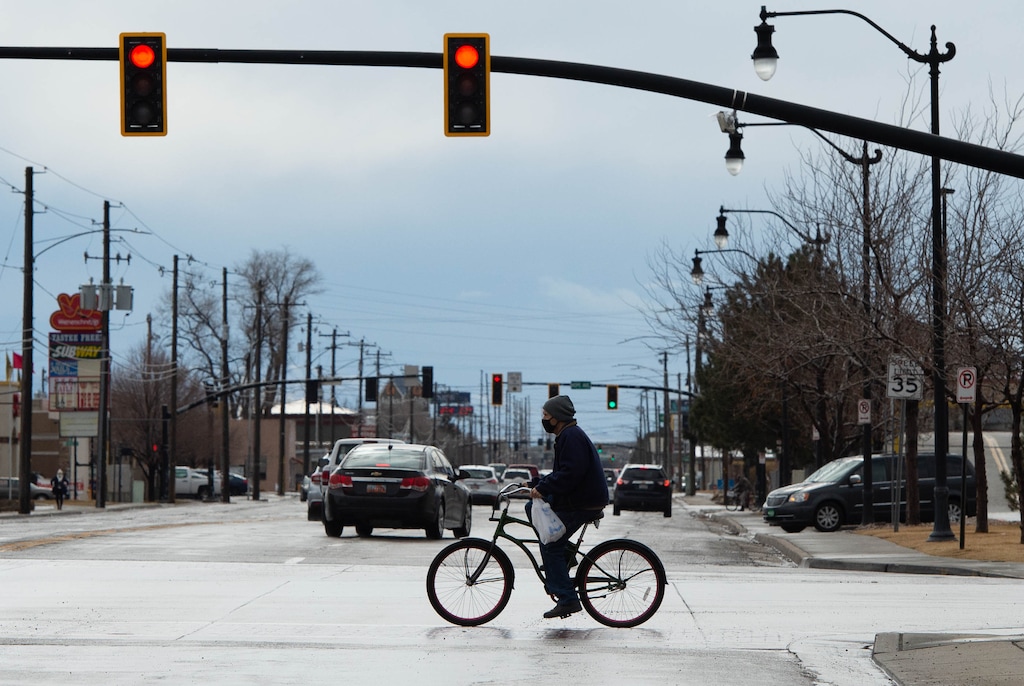 (Francisco Kjolseth  | The Salt Lake Tribune) People cross 300 West in Salt Lake City on Wednesday, Feb. 3, 2021, between 900 South and 2100 South, an area undergoing a major redesign to make it more bike- and pedestrian-friendly.