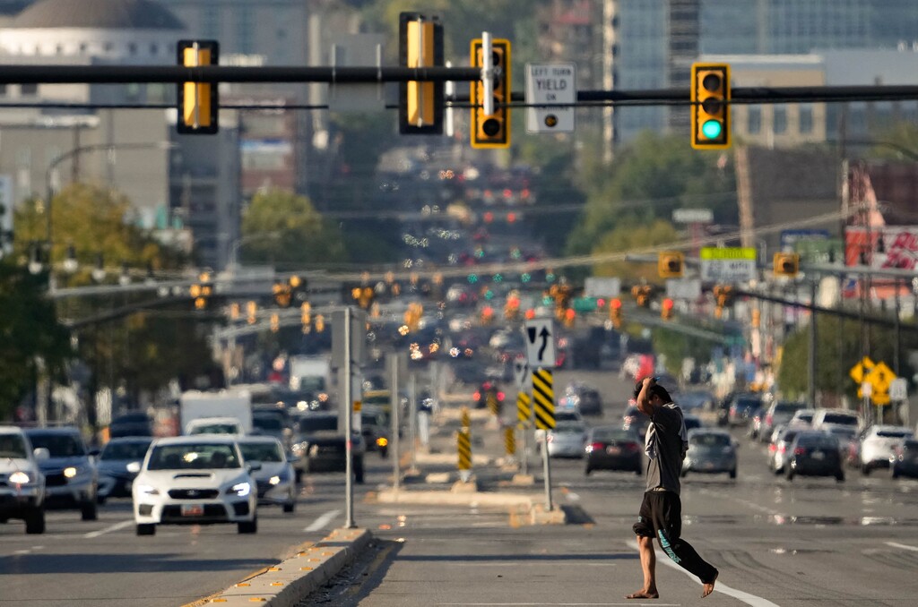 (Francisco Kjolseth | The Salt Lake Tribune) Heat waves rising from the asphalt along State Street in Salt Lake City obscures traffic as the city reaches 107 degrees on Wednesday, Sept. 7, 2022, the ninth triple digit day in a row. 