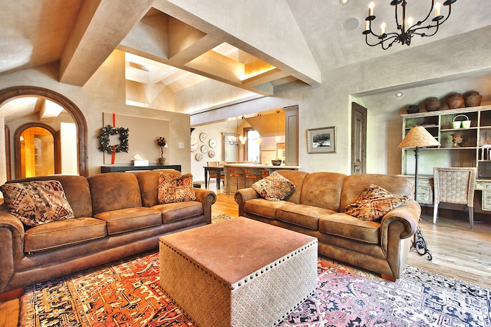 (Courtesy of Concierge Auctions) This 23,035-square-foot house in Holladay will go on the auction block Nov. 2, 2017.