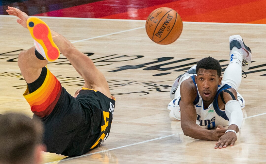 (Rick Egan | The Salt Lake Tribune) Dallas Mavericks guard Josh Richardson (0) watches the ball get away as he collides with Utah Jazz forward Bojan Bogdanovic (44), in NBA action between the Utah Jazz and the Dallas Mavericks at Vivint Arena, on Friday, Jan. 29, 2021.