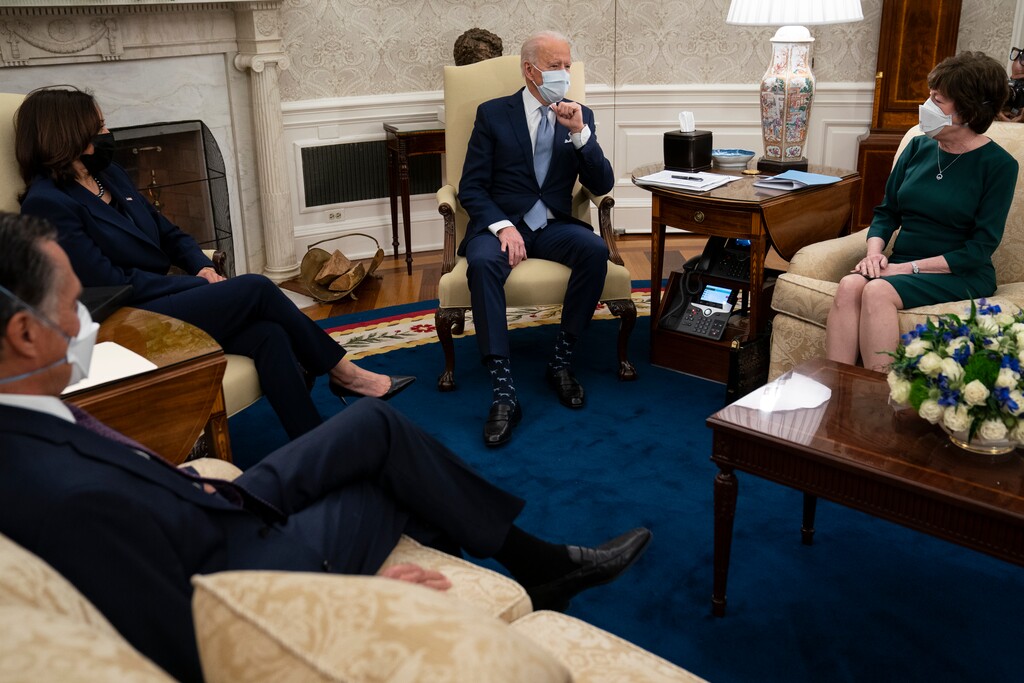 (AP Photo/Evan Vucci)
President Joe Biden and Vice President Kamala Harris meet with Republican lawmakers to discuss a coronavirus relief package, in the Oval Office of the White House, Monday, Feb. 1, 2021, in Washington. From left, Sen. Mitt Romney, R-Utah, Vice President Kamala Harris, Biden, and Sen. Susan Collins, R-Maine.