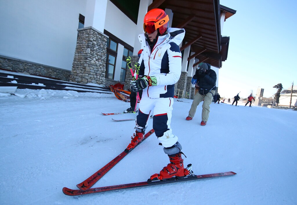 United States' Mikaela Shiffrin leaves the course after the women's giant slalom was postponed due to high winds at the 2018 Winter Olympics at the Yongpyong Alpine Center, Pyeongchang, South Korea, Monday, Feb. 12, 2018. (AP Photo/Alessandro Trovati)