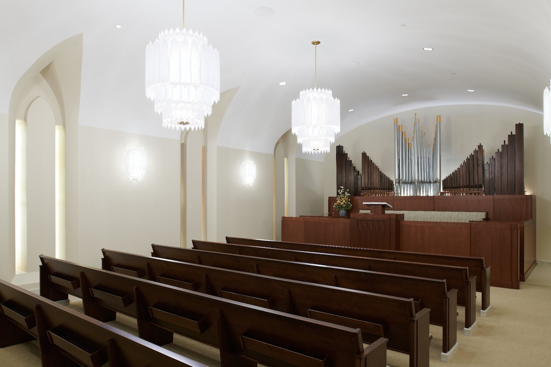 (The Church of Jesus Christ of Latter-day Saints) A chapel inside the newly renovated Washington D.C. Temple.