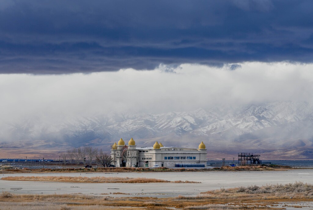 (Francisco Kjolseth  |  The Salt Lake Tribune) Saltair on the south shore of the Great Salt Lake is pictured below storm clouds on Thursday, Dec. 7, 2023.