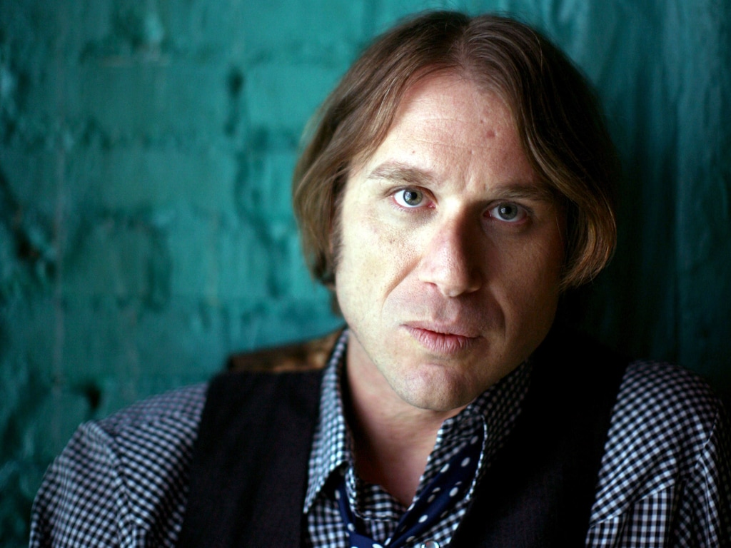 FILE Ñ Musician Todd Snider in New York in May 2009. Snider, the folk singer and songwriter whose wry wit coursed through big-hearted ballads rallying for the underdog, and whose charming onstage stories of mishap and skulduggery often lasted longer than the songs they introduced, died on Friday, Nov. 15, 2025, in Nashville. He was 59. (Todd Heisler/The New York Times)
