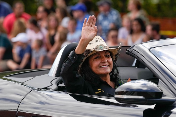 (Francisco Kjolseth | The Salt Lake Tribune) Salt Lake County Sheriff Rosie Rivera joins the Days of ’47 Parade in Salt Lake City on Saturday, July 23, 2022.