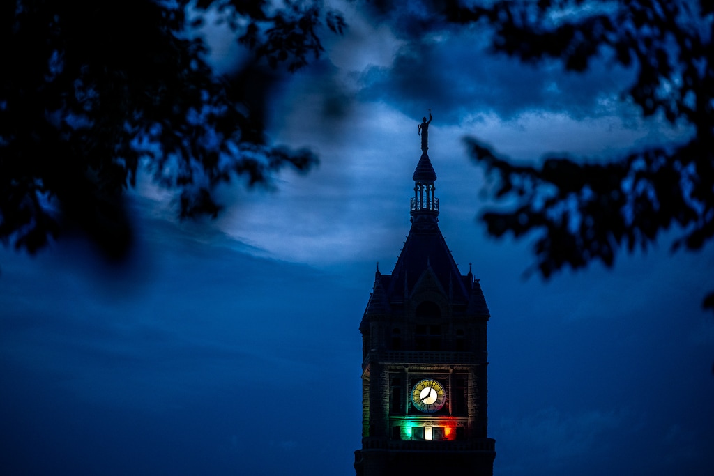 (Trent Nelson | The Salt Lake Tribune) City Hall in Salt Lake City is illuminated in the colors of the Mexican flag on Thursday, Sept. 15, 2022, to commemorate the 212th anniversary of the Independence of Mexico and to celebrate Hispanic Heritage Month.