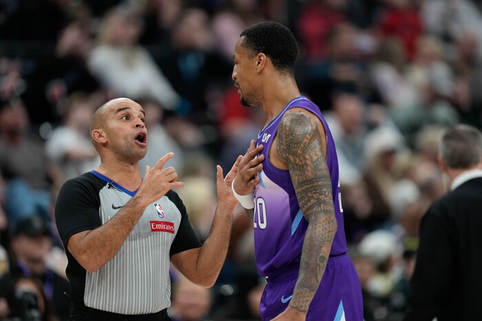 (Francisco Kjolseth  | The Salt Lake Tribune) Utah Jazz forward John Collins (20) argues with referee Matt Myers (43) as the Utah Jazz host the Orlando Magic during NBA basketball at the Delta Center in Salt Lake City on Saturday, February. 1, 2025.