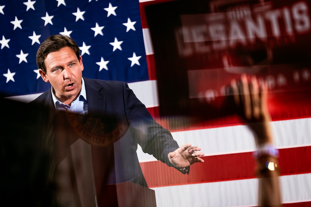 (Scott McIntyre | The New York Times)

Gov. Ron DeSantis (R-Fla.) at a rally in Hialeah, on Nov. 7, 2022.