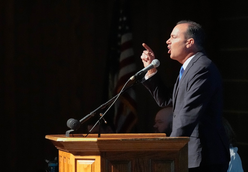 (Francisco Kjolseth | The Salt Lake Tribune) Utah Sen. Mike Lee addresses the delegates gathered for the Salt Lake County Republican convention at Kearns High School on Saturday, April 9, 2022.