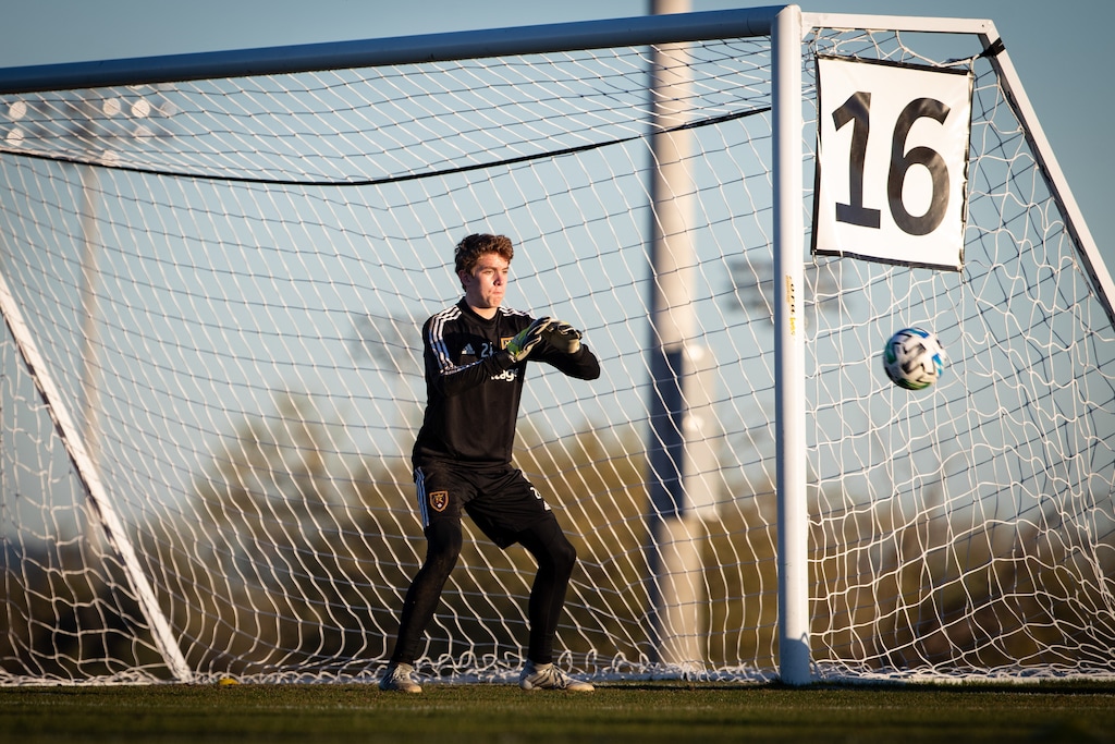 (Real Salt Lake) Goalkeeper Jeffrey Dewsnup participates in practice in 2020.