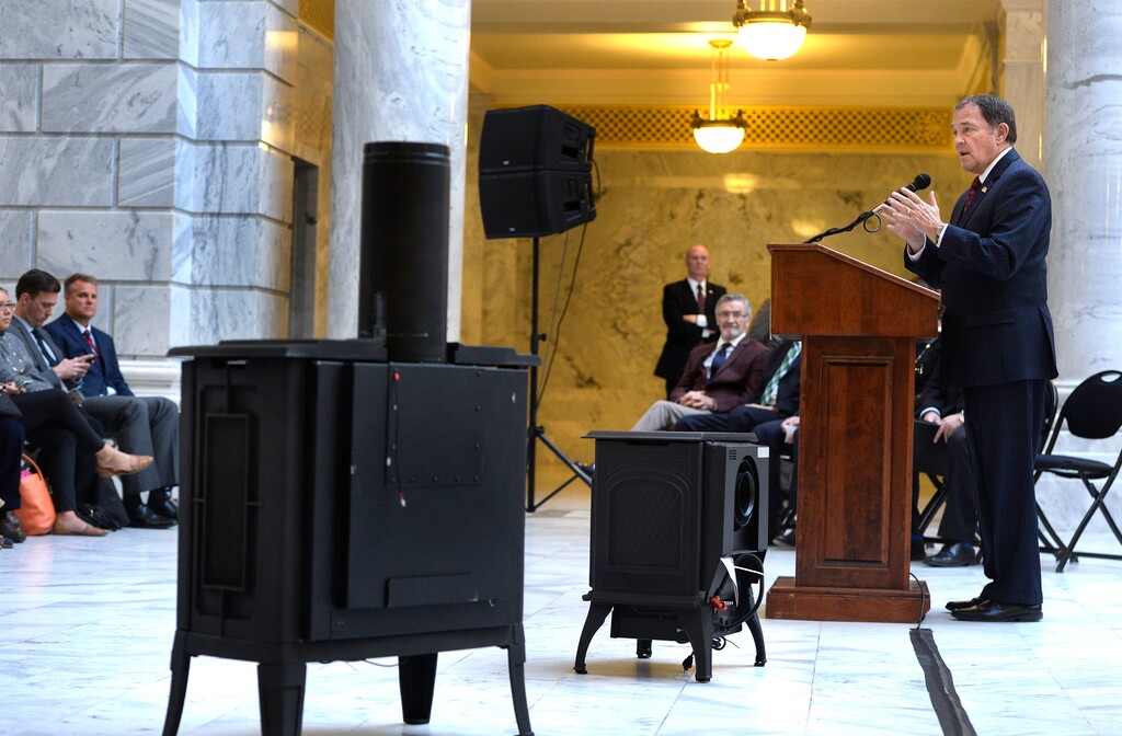 (Scott Sommerdorf   |  The Salt Lake Tribune)   Utah Governor Gary Herbert announces the UCAIR program that allows for the giving away of 80 new gas stoves to Utahns willing to surrender a wood-burning stove or fireplace. The announcement took place in the rotunda of the State Capitol, Wednesday, November 1, 2017. 