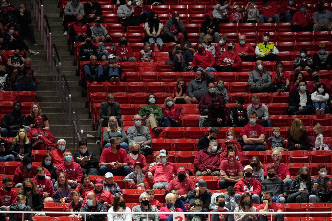 (Francisco Kjolseth | The Salt Lake Tribune) A mask mandate is implemented in Utah County as people attend the Utah Utes game against the Washington State Cougars at the Jon M.Huntsman Center, on Saturday, Jan. 8, 2022. Utah lost 61-77.