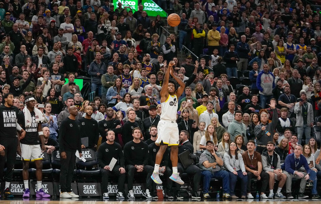 (Francisco Kjolseth  |  The Salt Lake Tribune) The Jazz bench and fans hope for the best as Utah Jazz guard Collin Sexton (2) tries to make a three point shot to tie the game agains the Golden State Warriors but fall short 140-137 during an NBA basketball game Thursday, Feb. 15, 2024, in Salt Lake City.