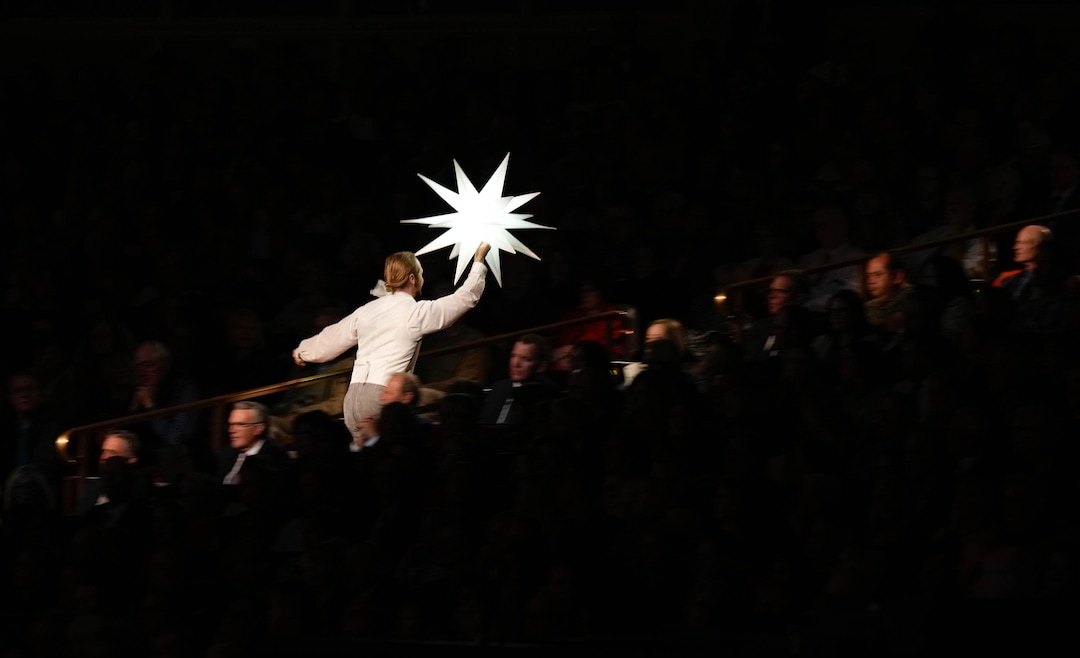 (Francisco Kjolseth | The Salt Lake Tribune) The Tabernacle Choir at Temple Square holds its annual Christmas Concert with special guests Stephanie J. Block and Sebastian Arcelus on Thursday, Dec. 11, 2025,