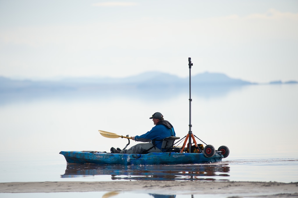 (Rachel Rydalch | The Salt Lake Tribune) Brian Footen kayaks along the shoreline of the Great Salt Lake while digital mapping on Friday, March 25, 2022. He is planning to paddle the entire lake in June. 
