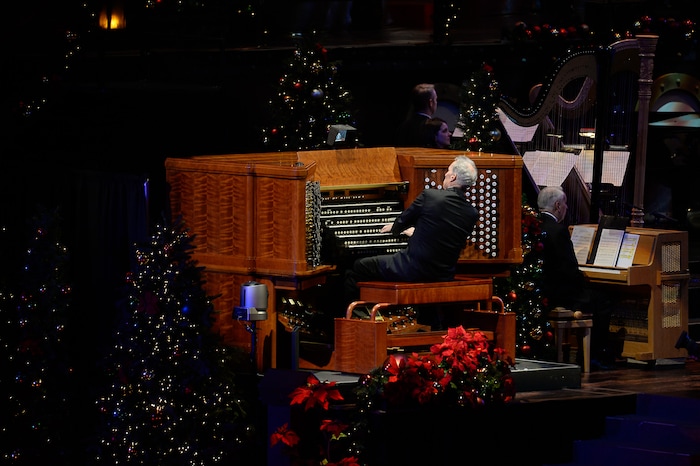 (Francisco Kjolseth  |  The Salt Lake Tribune)  The Mormon Tabernacle Choir Christmas extravaganza kicks off with Broadway star Sutton Foster and "Downton Abbey's" Hugh Bonneville at the Conference Center on Thursday, Dec. 14, 2017.