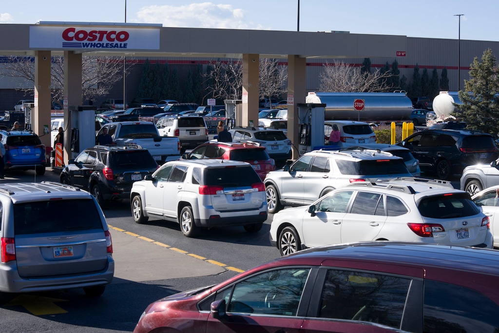 (Bethany Baker  |  The Salt Lake Tribune) Customers line up to get gas at Costco in Bountiful, where regular was priced at $2.79 a gallon, on Monday, March 9, 2026.