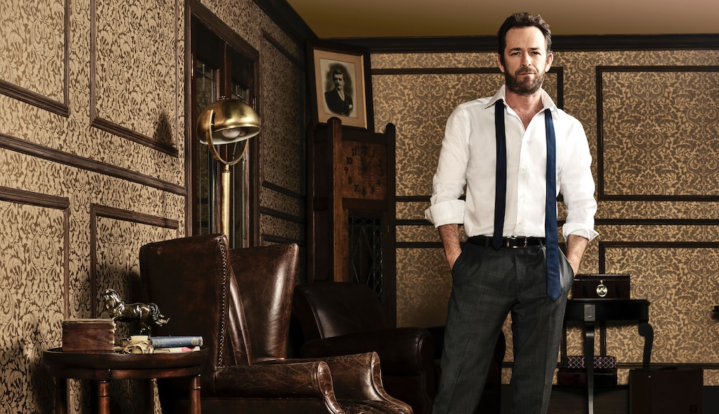 (Photo courtesy Christopher Fragapane/The CW) Luke Perry