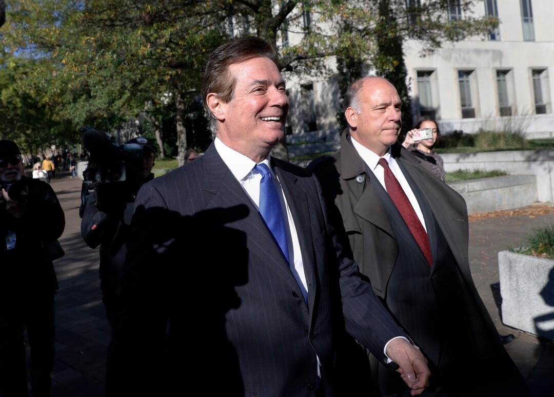 Paul Manafort leaves Federal District Court in Washington, Monday, Oct. 30, 2017. Manafort, President Donald Trump's former campaign chairman, and Manafort's business associate Rick Gates have pleaded not guilty to felony charges of conspiracy against the United States and other counts. (AP Photo/Alex Brandon)