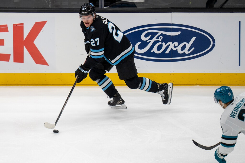 (Rick Egan | The Salt Lake Tribune) Utah Hockey Club center Barrett Hayton (27) looks for a shot in NHL action between the Utah Hockey Club and the San Jose Sharks, at the Delta Center, on Friday, Jan 10, 2025.