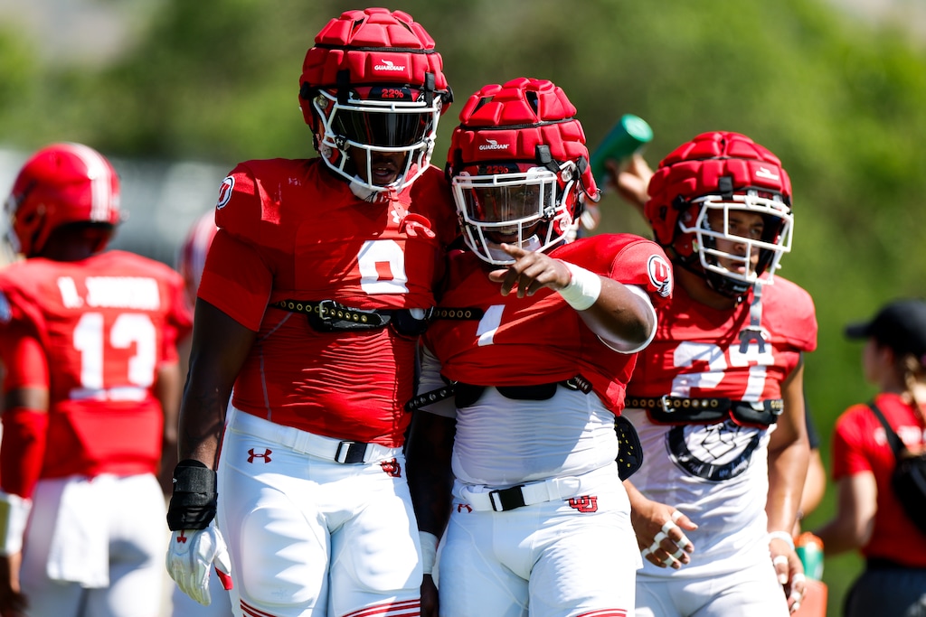 (Hunter Dyke | Utah Athletics) Utah running backs Tavion Thomas and Jaylon Glover talk during Utah Utes football camp in Salt Lake City on Aug. 09, 2022.