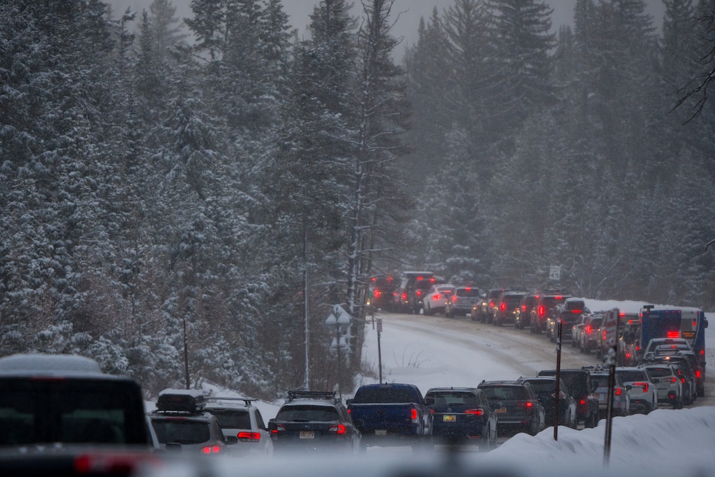 (Trent Nelson  |  The Salt Lake Tribune) Traffic at a standstill in Big Cottonwood Canyon on Saturday, Dec. 23, 2023.