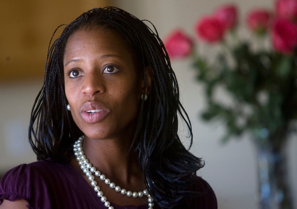 Al Hartmann  |  The Salt Lake Tribune    11/6/2009  Mia Love was elected mayor of Saratoga Springs Tuesday November 3rd, becoming the first black woman to hold a mayor's office in Utah.