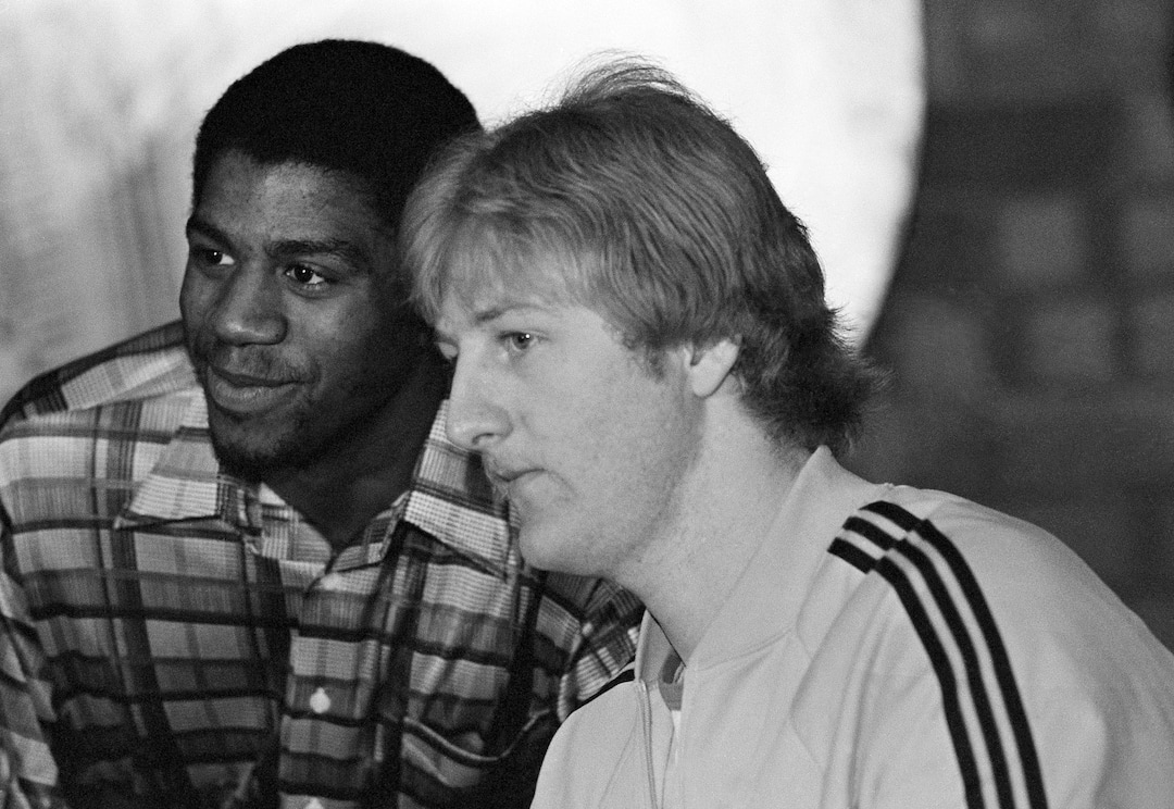 (AP Photo/Lennox McLendon) Earvin Johnson of Michigan State, left, and Larry Bird of Indiana State are shown Sunday, March 26, 1979 in Salt Lake City, Utah where their teams are to play Monday night for the NCAA Basketball Championship. In their semi-final games, Johnson shot 29 points for Michigan State while Bird zipped in 35 points for ISU. 
