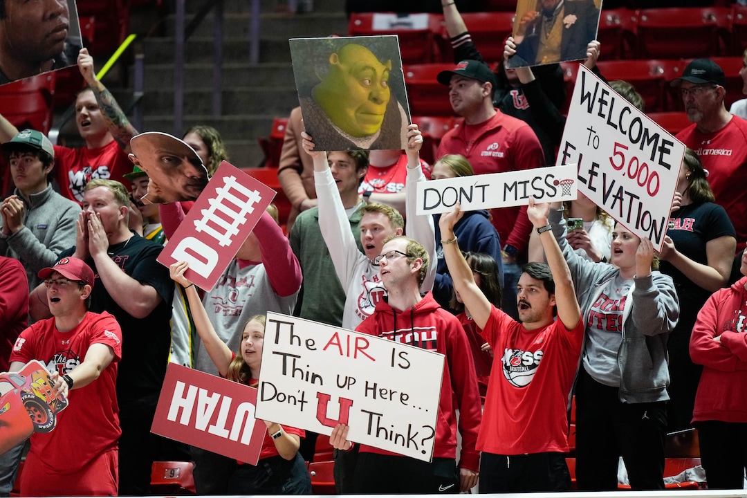 (Francisco Kjolseth | The Salt Lake Tribune) The Utah fans cheer on the team against Gardner-Webb of a first-round college basketball game in the NCAA Tournament, Friday, March 17, 2023, in Salt Lake City, Utah.