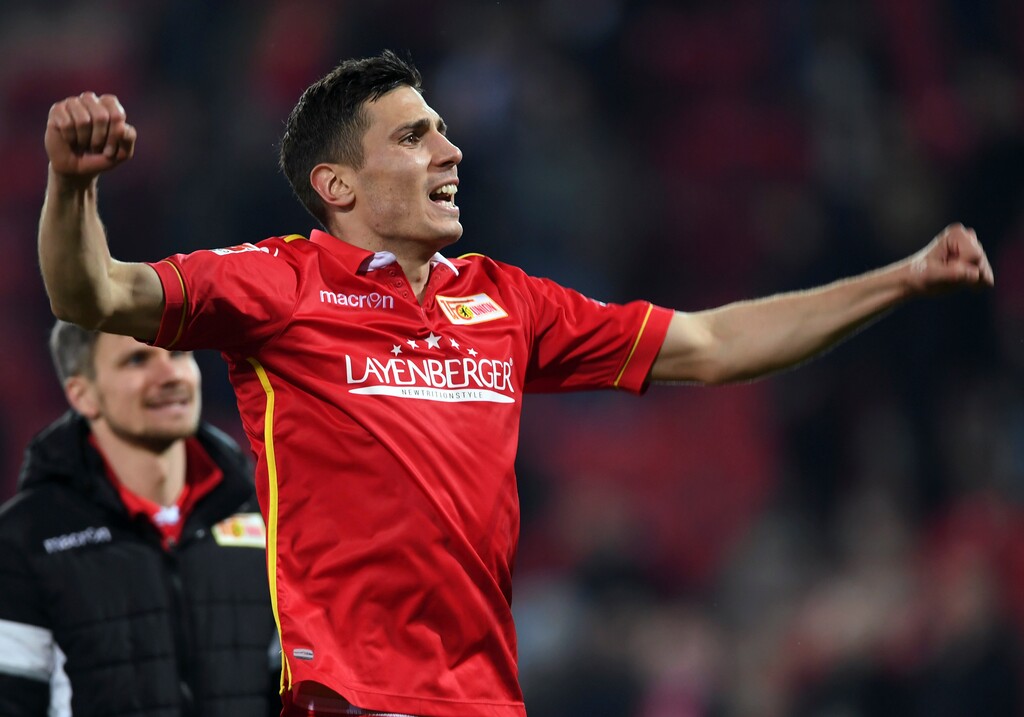 Berlin's Damir Kreilach celebrates after the final whistle after the 2nd Bundesliga soccer match between FC Union Berlin and FC'Nuremberg at the Stadion An der Alten Foersterei in Berlin, Germany, Monday, March 20, 2017. Berlin won the game 1-0. (Soeren Stache/dpa via AP)