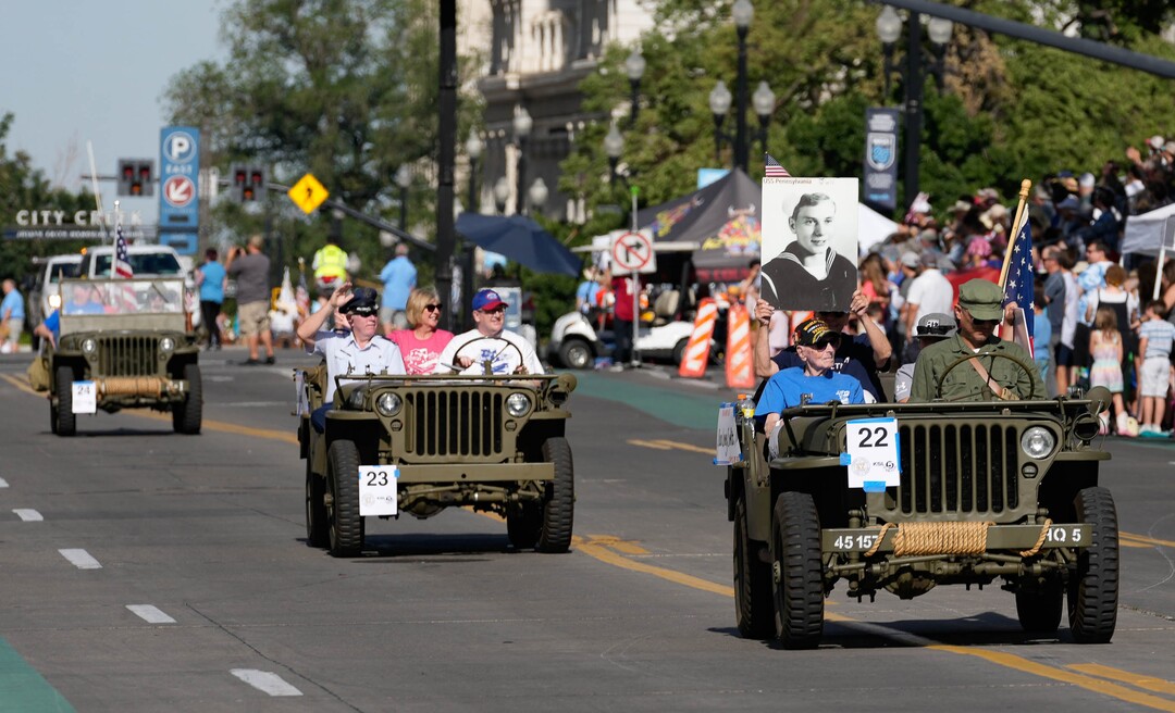(Francisco Kjolseth | The Salt Lake Tribune) Veterans participate in the Days of ’47 Parade in Salt Lake City on Saturday, July 23, 2022.