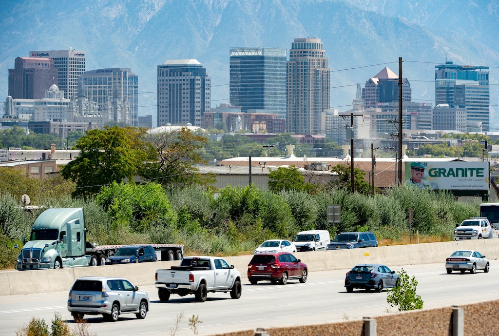(Francisco Kjolseth | The Salt Lake Tribune) Traffic moves along I-15 in Salt Lake City on Thursday, September 3, 2020.