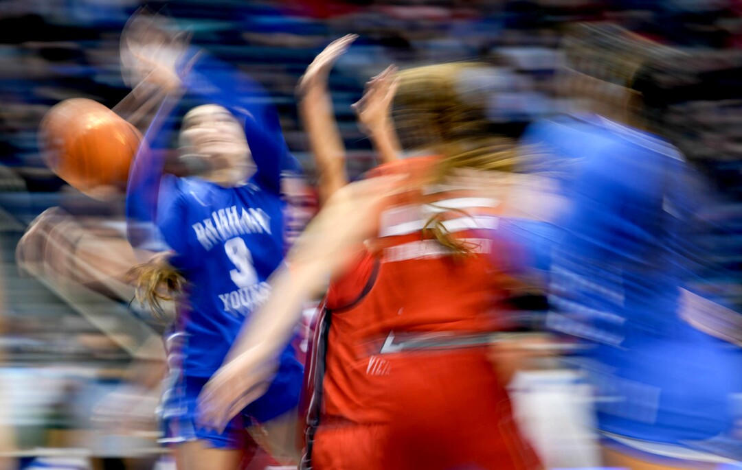 (Francisco Kjolseth | The Salt Lake Tribune) BYU battles Utah in basketball action between the Utah Utes and the Brigham Young Cougars, at the Marriott Center in Provo, on Saturday, Dec. 10, 2022.