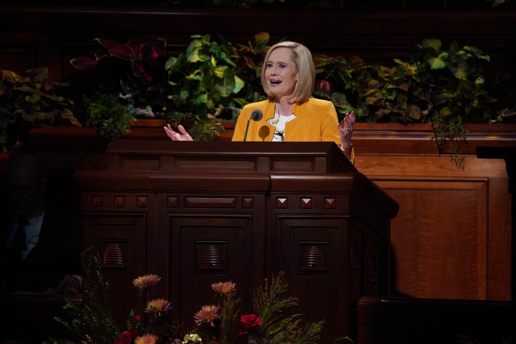 (Photo courtesy of The Church of Jesus Christ of Latter-day Saints)

Bonnie H. Cordon, Young Women general president, speaks during the oomen’s session of the 189th Semiannual General Conference Oct. 5, 2019.