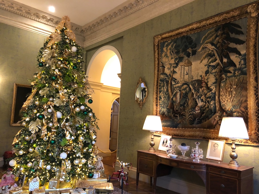 (Scott D. Pierce | The Salt Lake Tribune) Filoli decorated for Christmas.