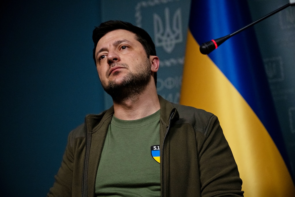 (Lynsey Addario | The New York Times)
President Volodymyr Zelenskyy of Ukraine at his first news conference since the Russian invasion, in Kyiv, March 3, 2022. Zelenskyy has cited Hamlet's soliloquy in his appeals to the West for aid. Shakespeare, who knew that character is revealed when the stakes are high, would have approved, Maureen Dowd writes.